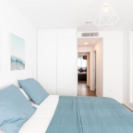 Fabuloso Apartamento Nuevo Con Parking Y Piscina Málaga Eksteriør bilde