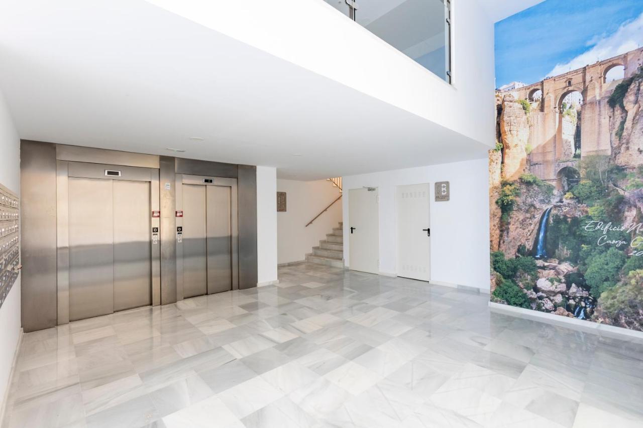 Fabuloso Apartamento Nuevo Con Parking Y Piscina Málaga Eksteriør bilde