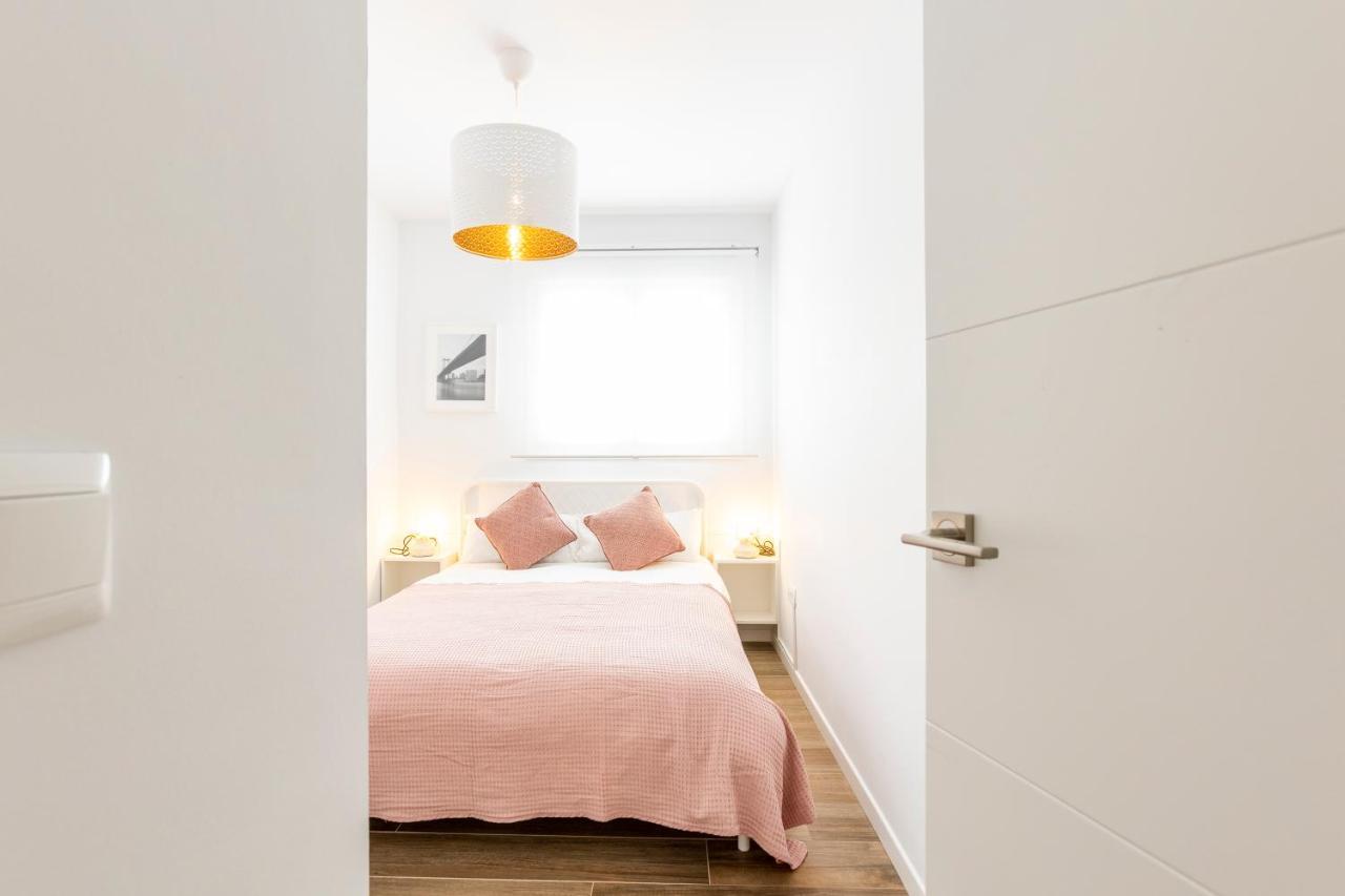 Fabuloso Apartamento Nuevo Con Parking Y Piscina Málaga Eksteriør bilde